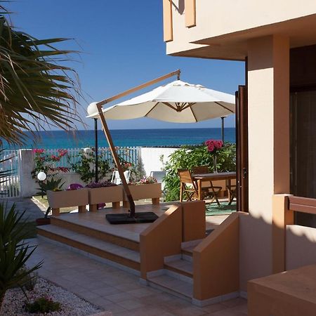 Villa Lucia Sul Mare Sant'Andrea  Exteriör bild